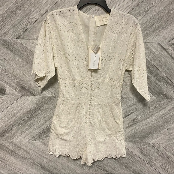 Notes Du Nord | OMIA Playsuit Romper White Crochet - Picture 3 of 11